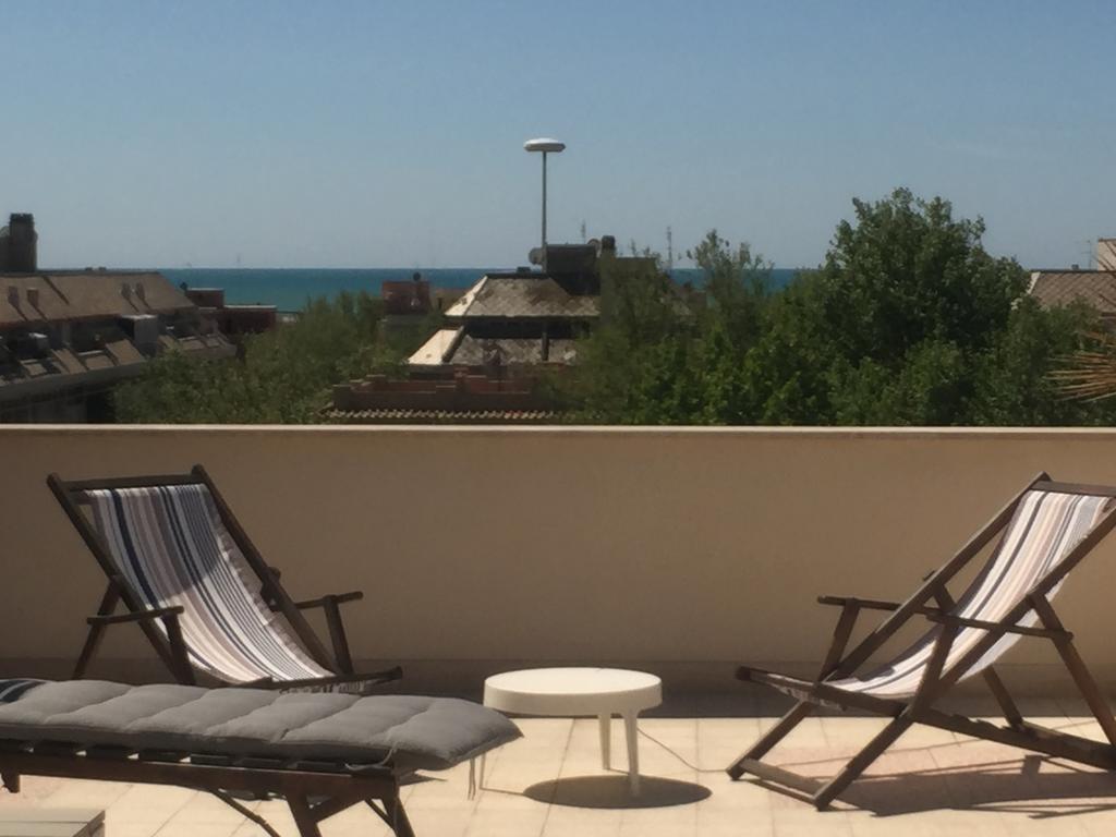 Attico Al Mare Apartment Лидо ди Остия Екстериор снимка